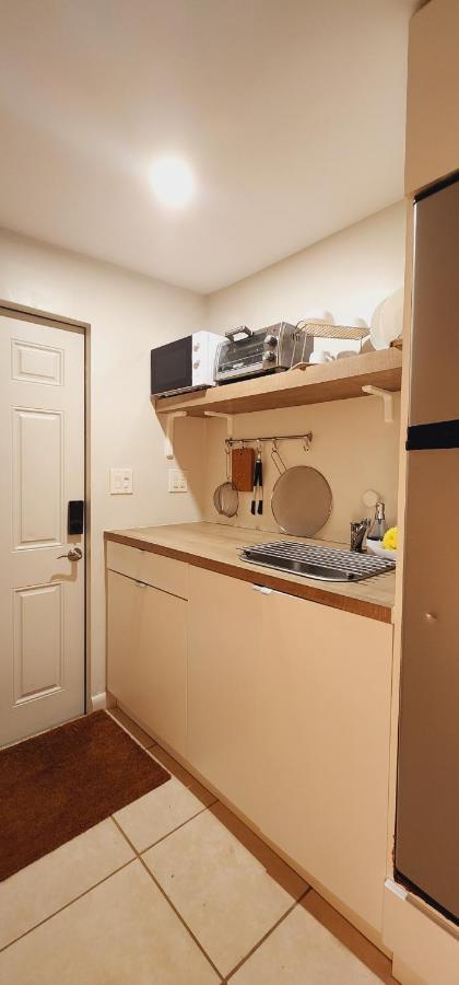 Private Aparment Studio In The Hard Of Miami Unit # 6 Opa-locka Kültér fotó