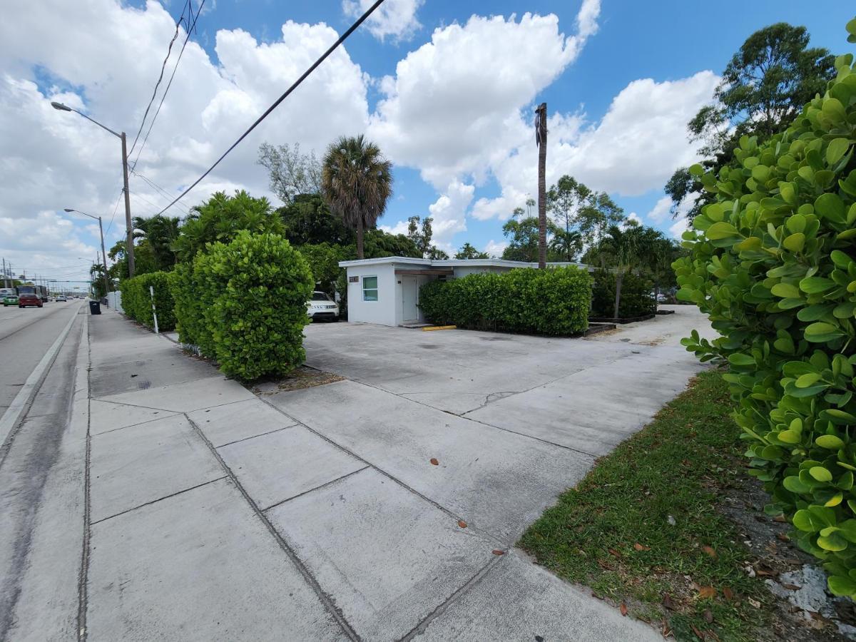 Private Aparment Studio In The Hard Of Miami Unit # 6 Opa-locka Kültér fotó